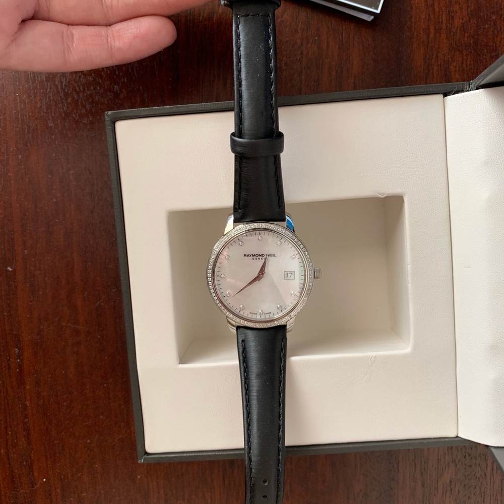 Diamond Watch Authentic Raymond Weil NWT - Picture 4 of 8